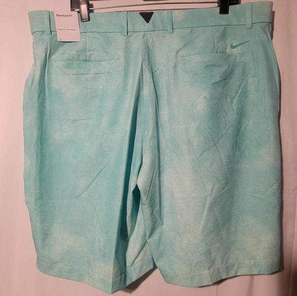 Nike Dri-FIT Men's Hybrid Wash Golf Shorts Green Size 40 DH1949-379 - Picture 2 of 7